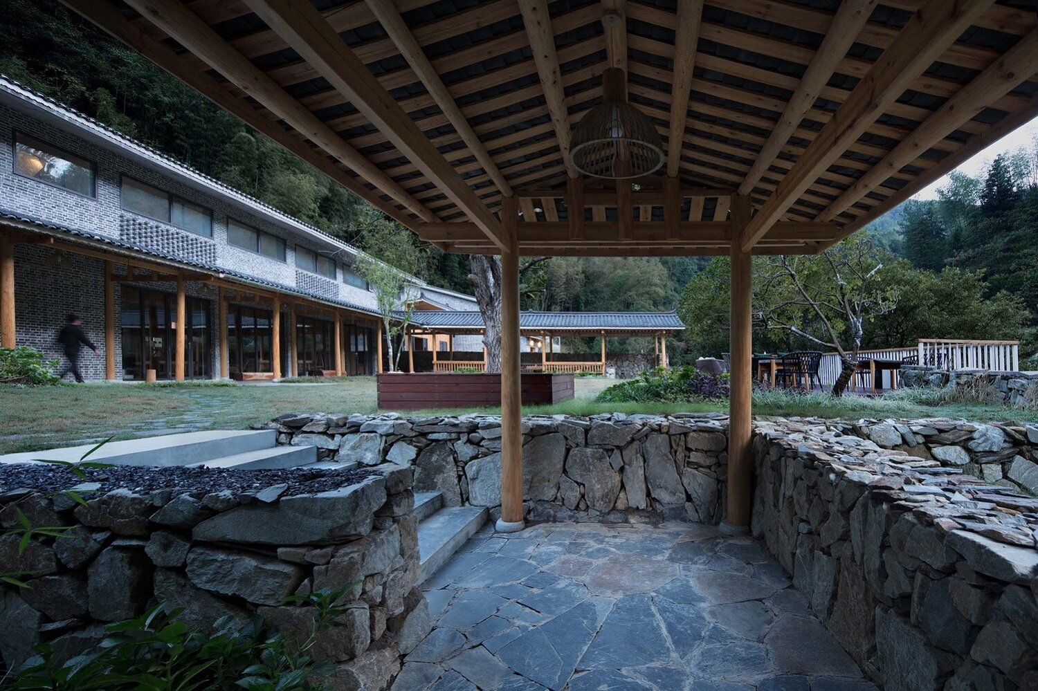The courtyard design of the homestay in time