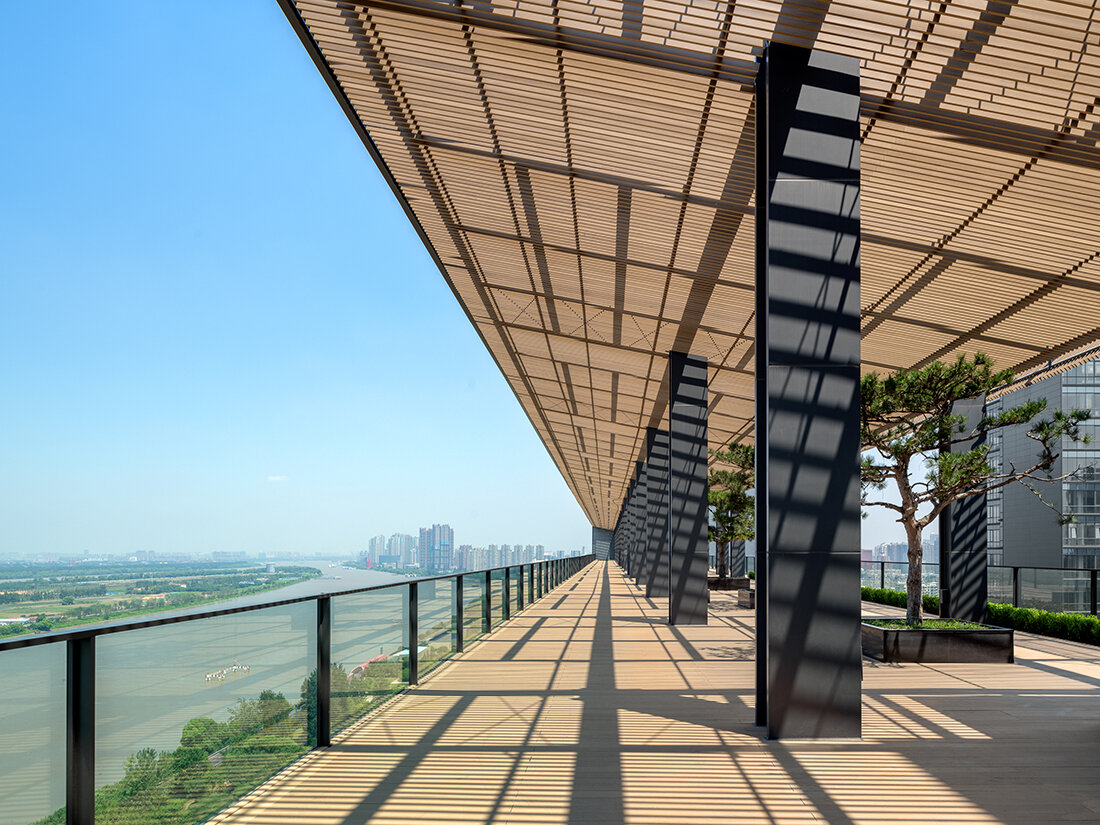 Design of viewing platform of Nanjing Business Hotel