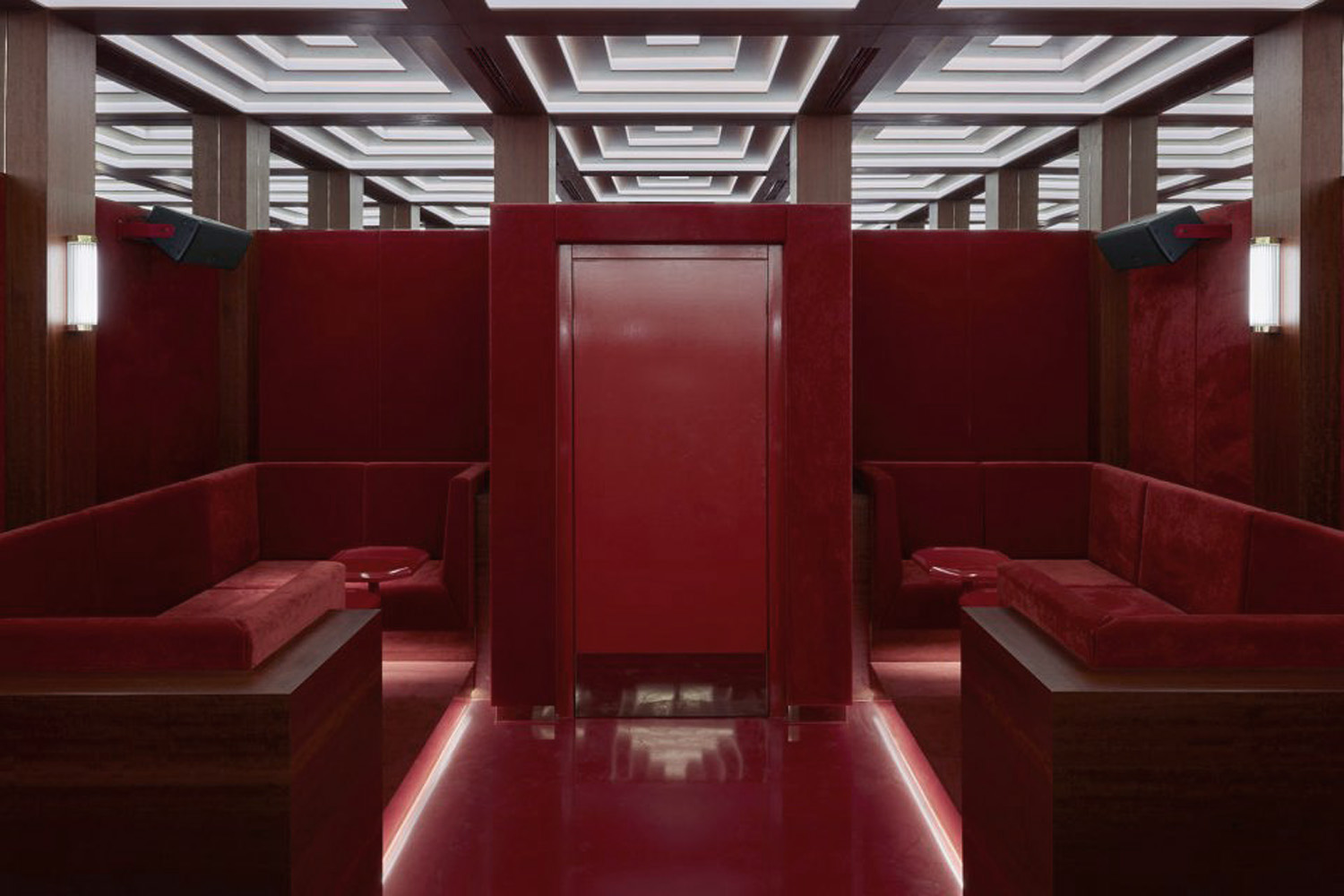 Space design of hotel whisky room